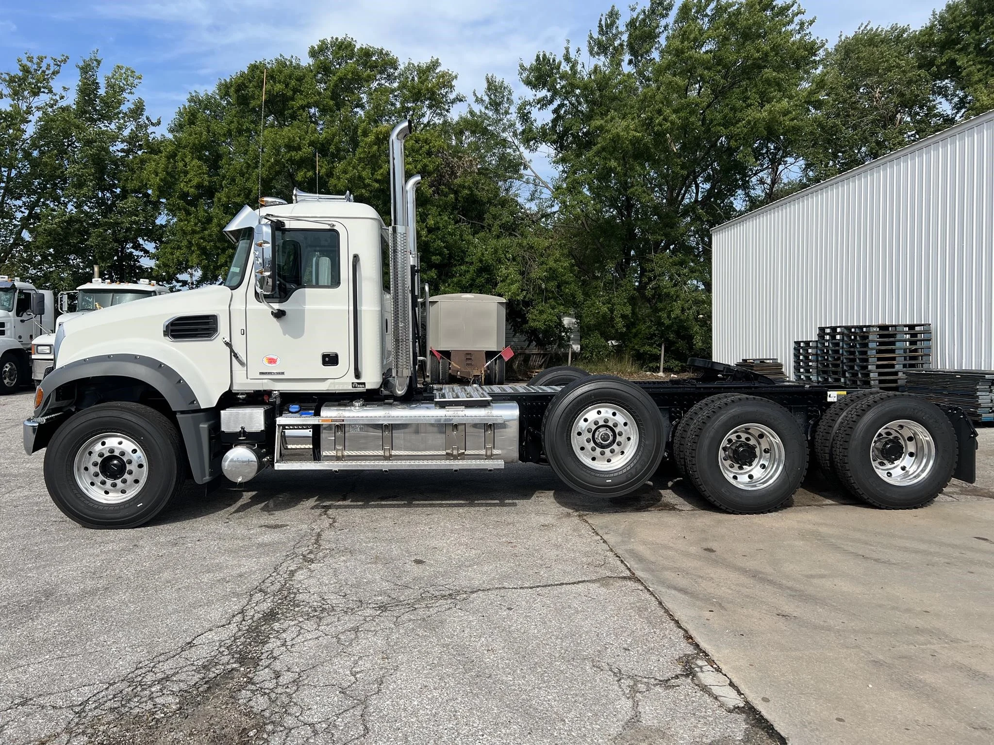 2026 Mack — photo 2