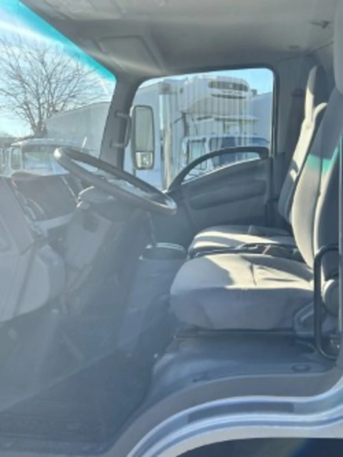 2018 Isuzu NPR - image 7