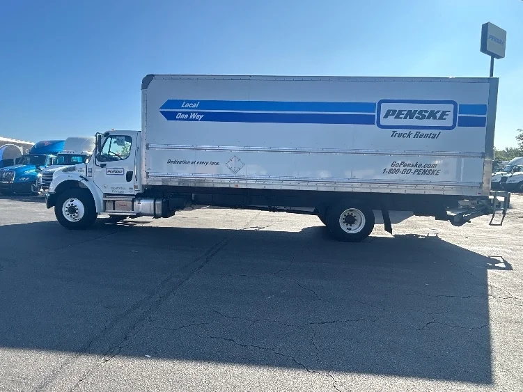 2022 Freightliner M2 106 in Louisville, KY — photo 4