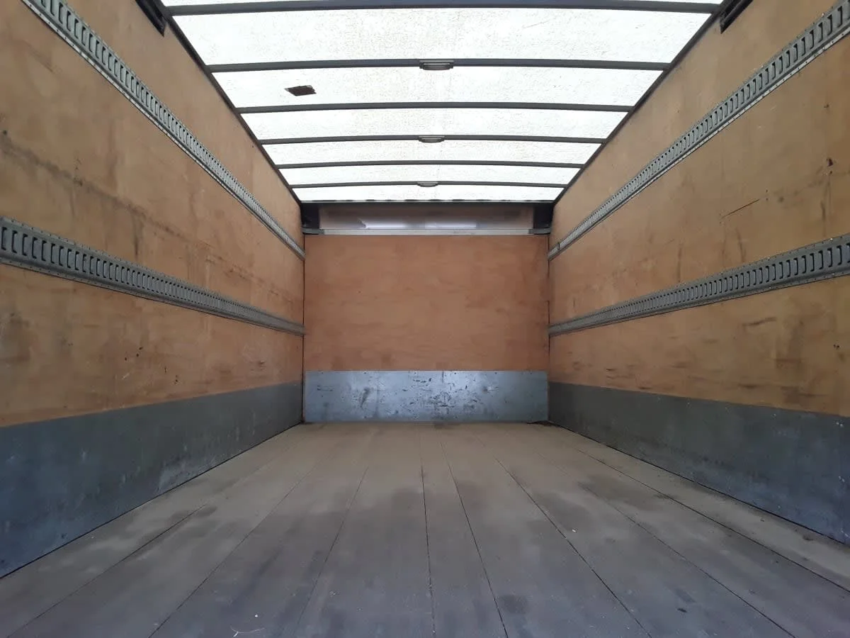 2018 Isuzu NQR - image 8