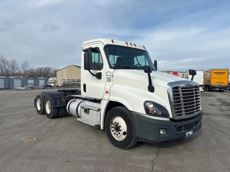 2020 Freightliner Cascadia in Valparaiso, IN