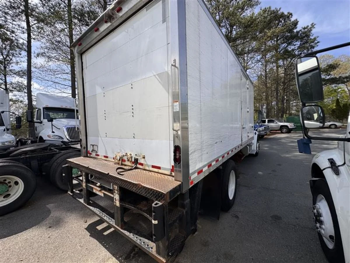 2018 Freightliner M2 106 in Ashland, VA — photo 4