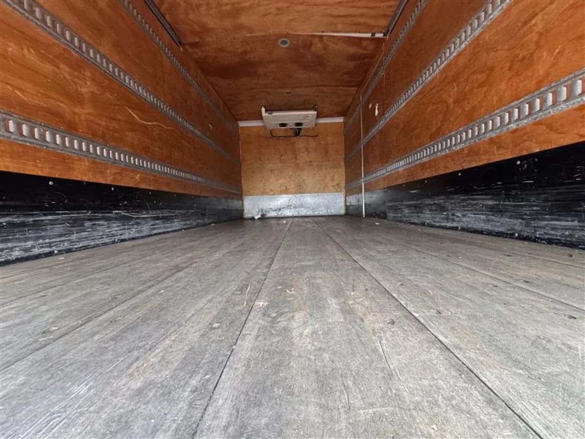 2018 Freightliner M2 106 in Ashland, VA — photo 9