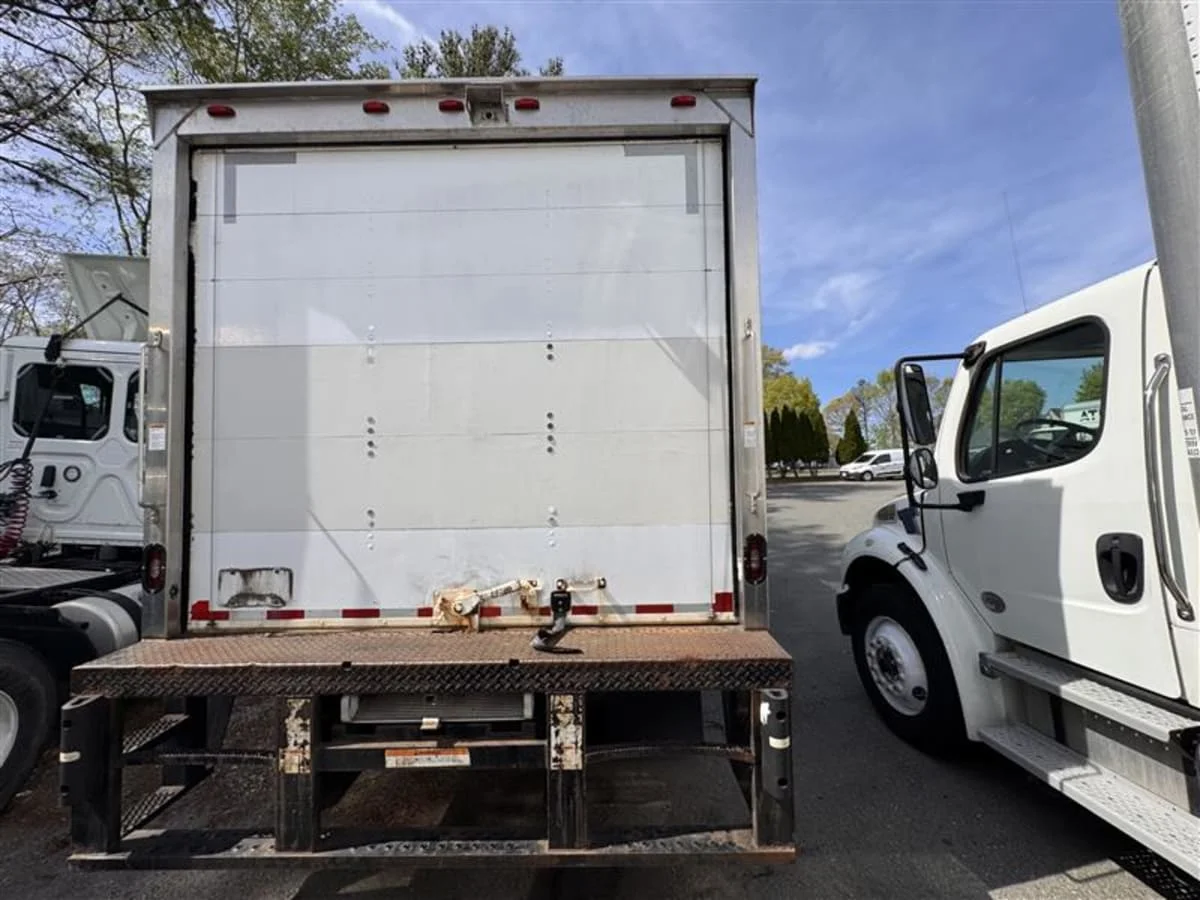 2018 Freightliner M2 106 in Ashland, VA — photo 5