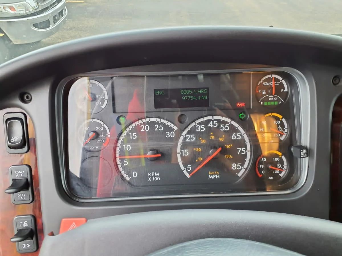 2016 Freightliner M2 106 - image 10