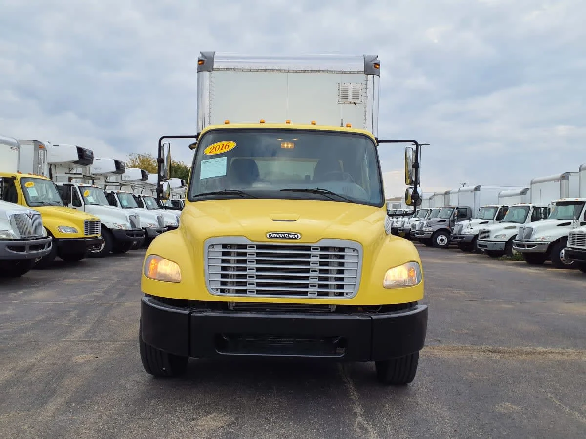 2016 Freightliner M2 106 - image 2