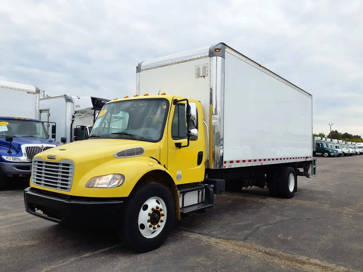 2016 Freightliner M2 106 in Bolingbrook, IL
