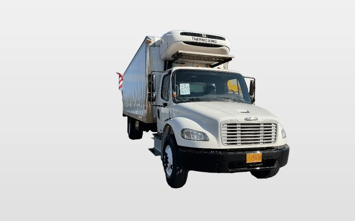 2016 Freightliner M2 106 - image 1