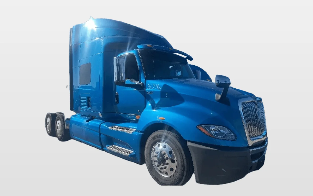 2020 International LT - image 1