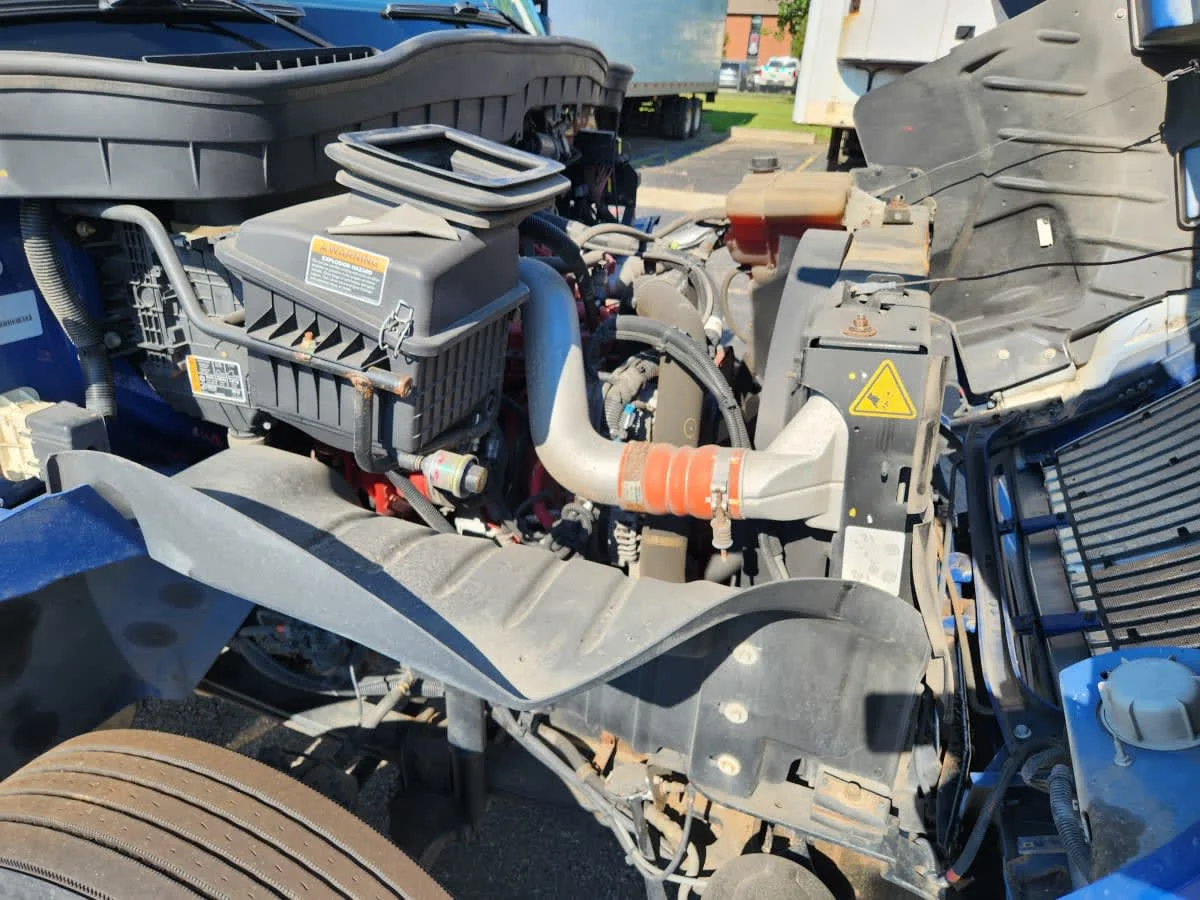 2021 International MV - image 9