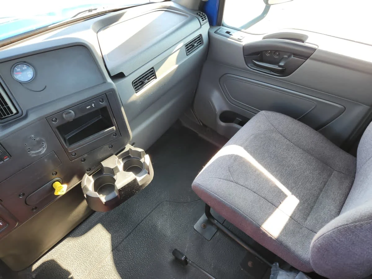 2021 International MV - image 10