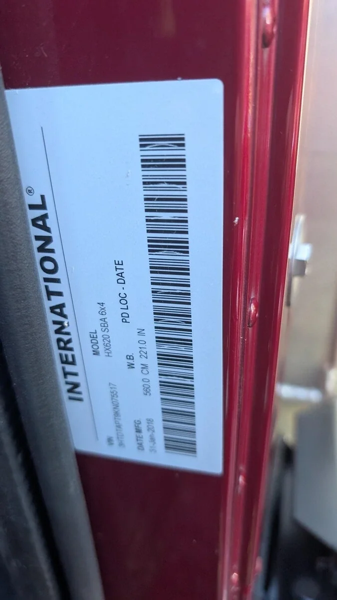 2019 International HX - image 25