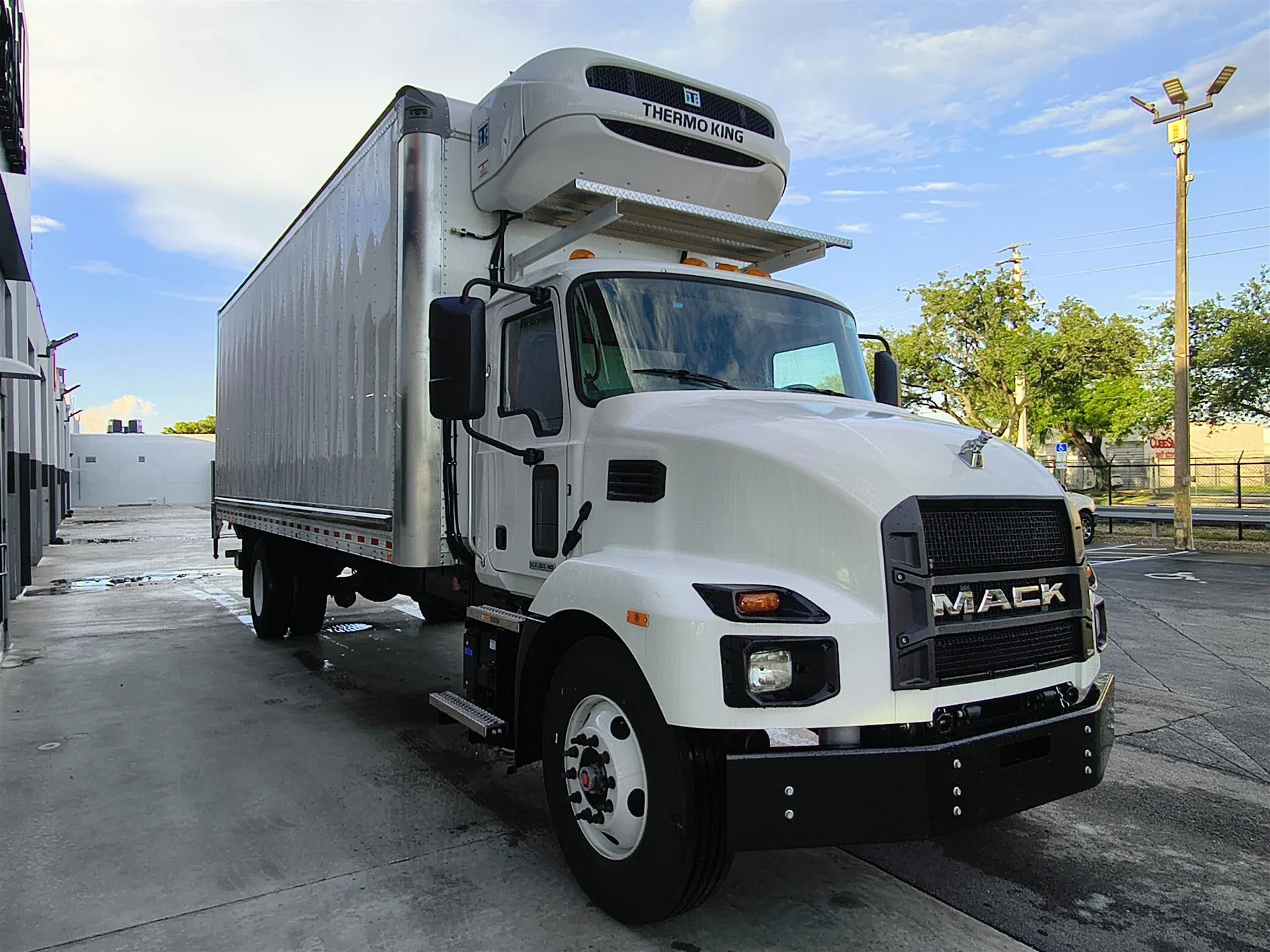 2026 Mack MD in Miami, FL — photo 3