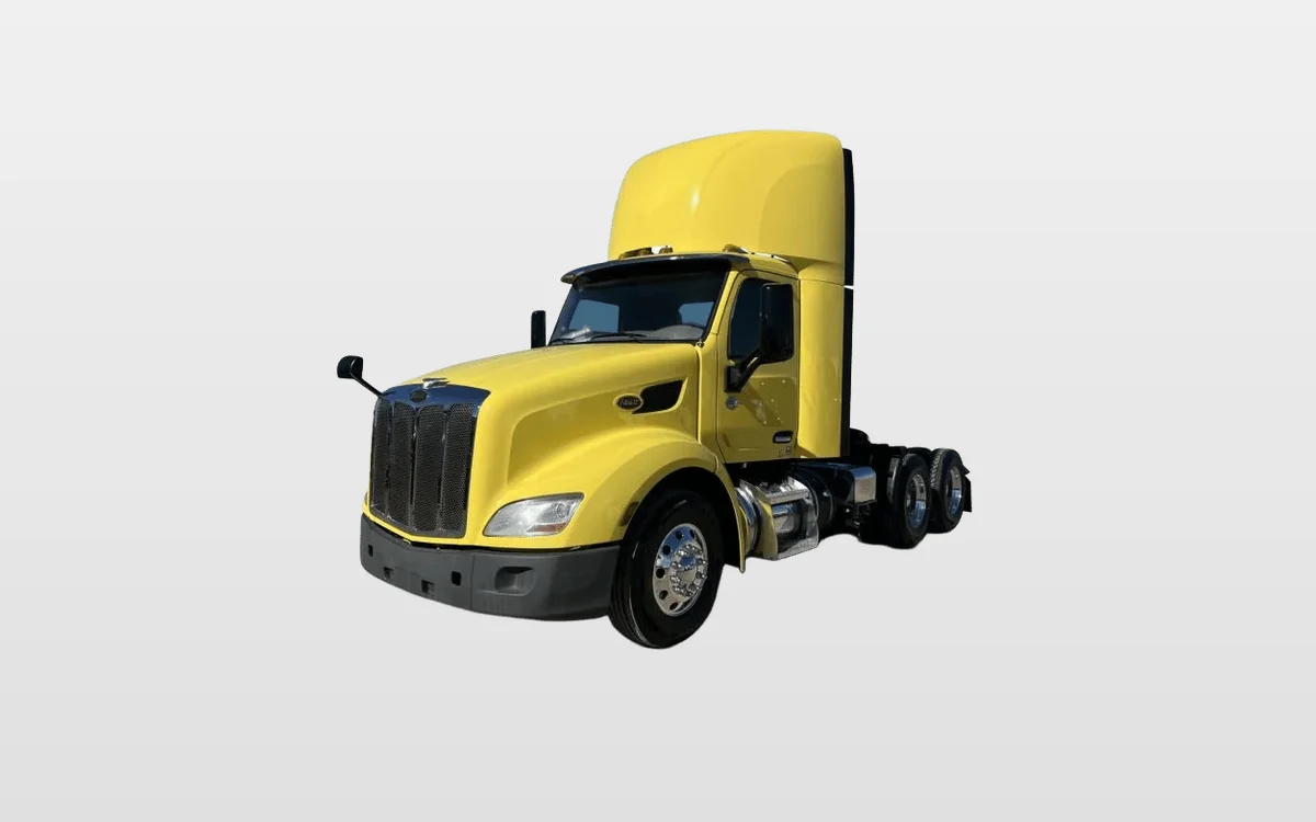 2021 Peterbilt 579 - image 1