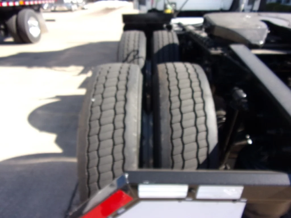 2021 Freightliner Cascadia - image 6