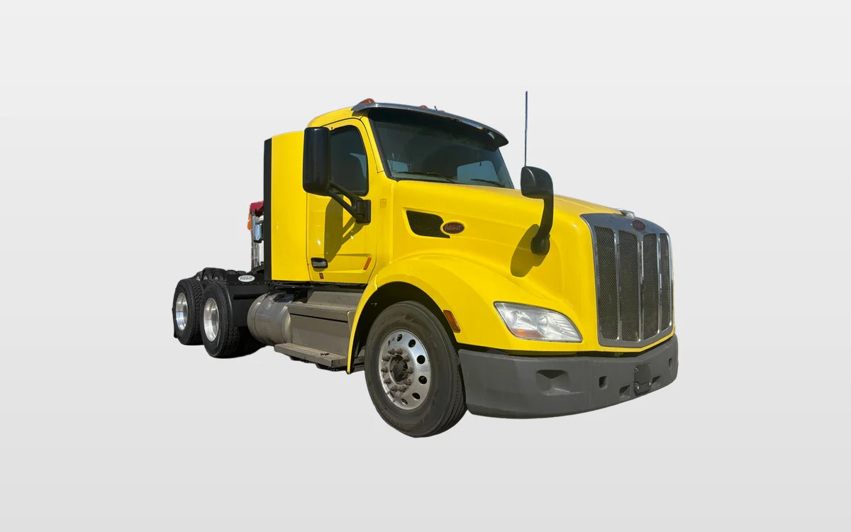 2021 Peterbilt 579 - image 1