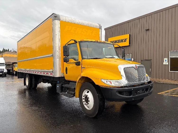 2021 International MV in Clackamas, OR