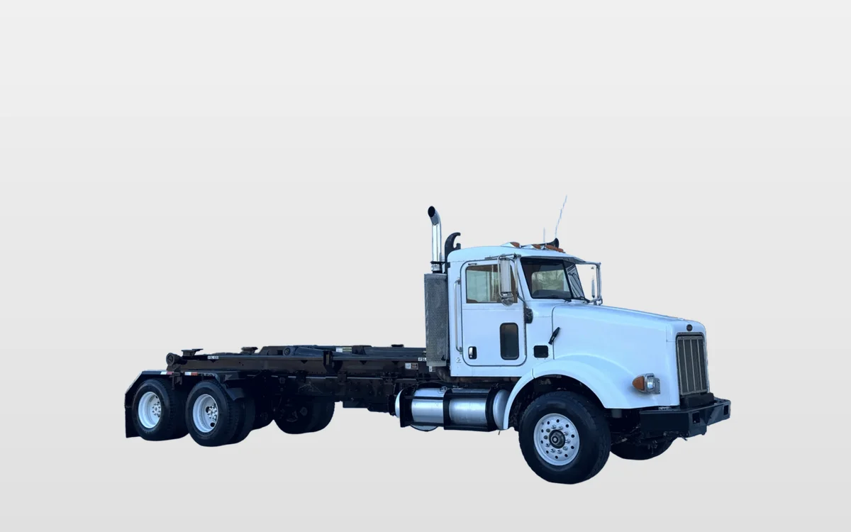 2006 Peterbilt - image 1