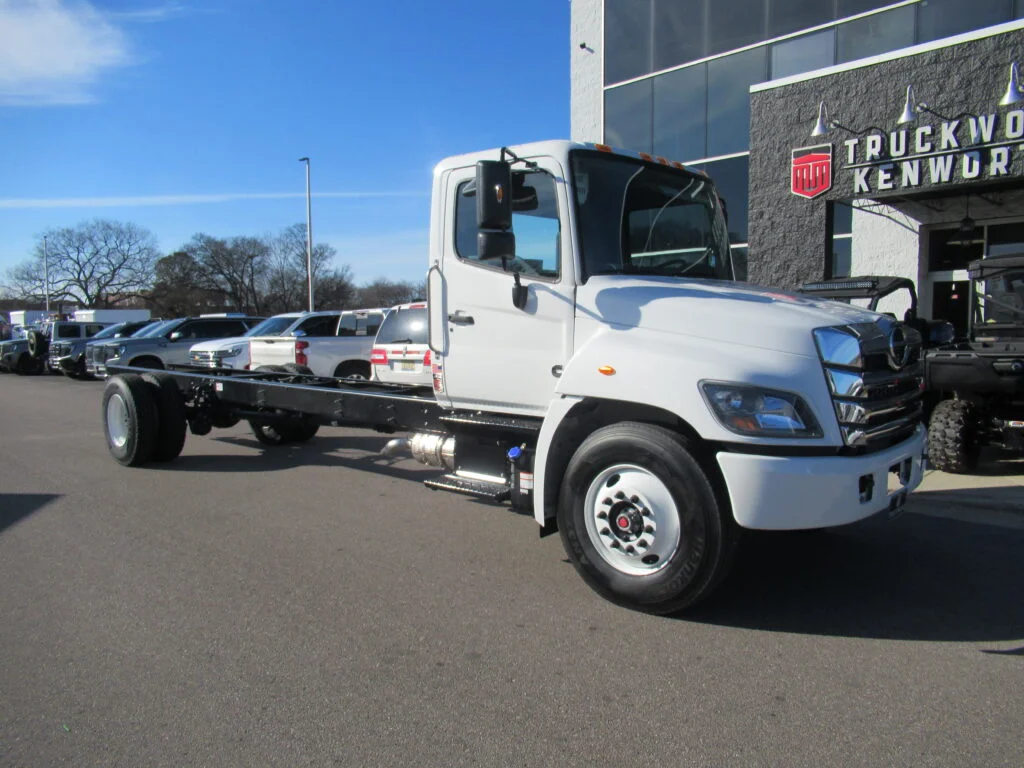 2027 Hino in Birmingham, AL — photo 3