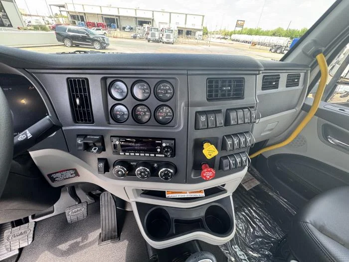 2027 Peterbilt 567 in Houston, TX — photo 18