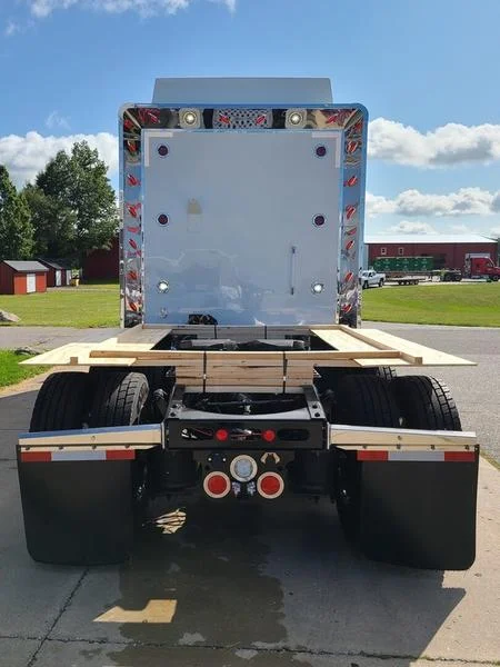2026 Freightliner Cascadia in Columbus, OH — photo 6