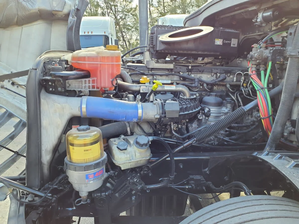 2019 Freightliner Cascadia in Miami, FL — photo 8