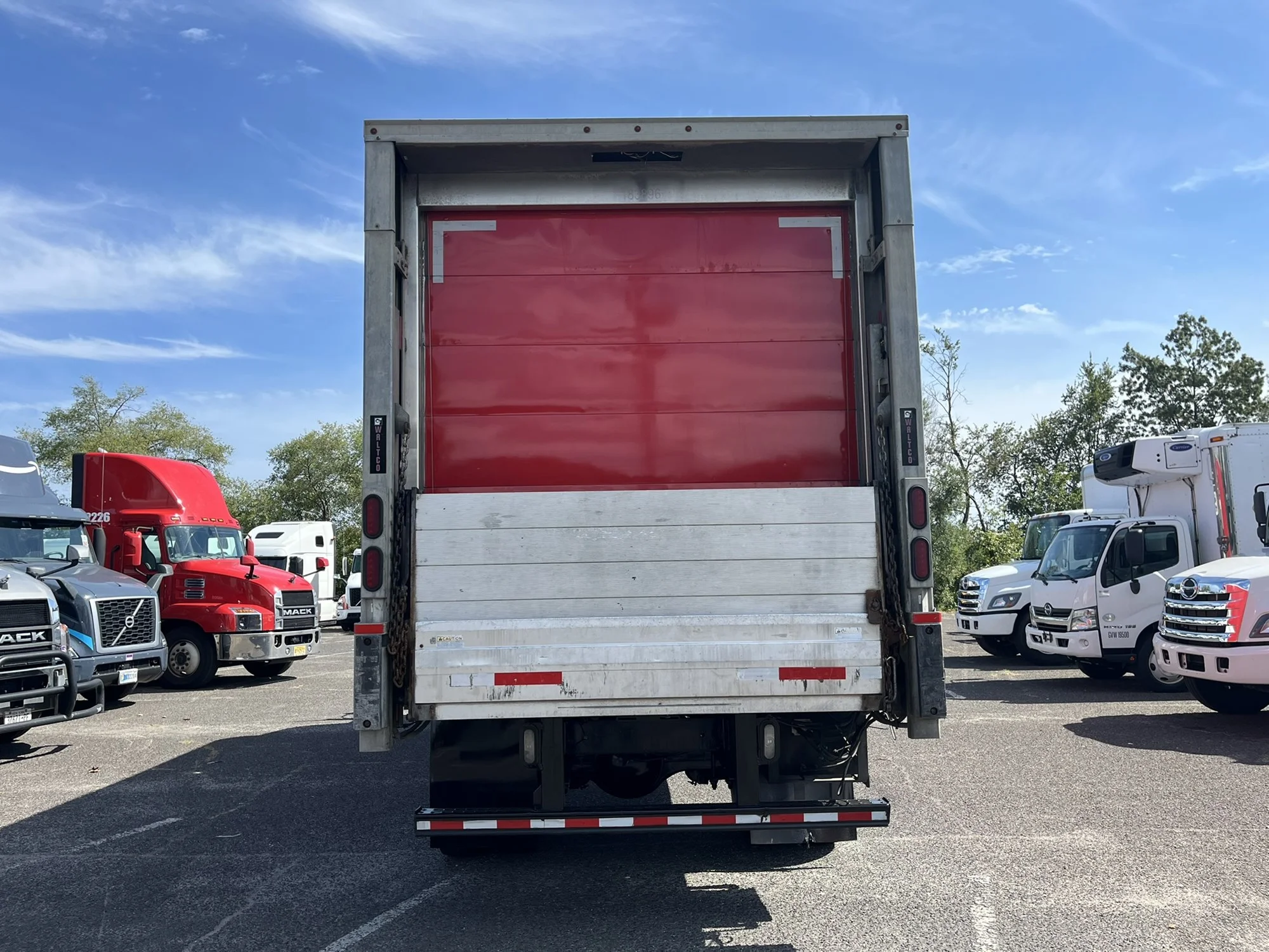 2015 Hino 338 in New Castle, DE — photo 5