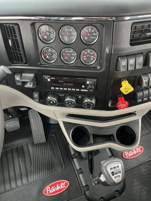 2027 Peterbilt 589 in Albuquerque, NM — photo 27