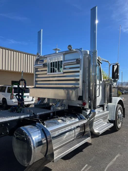 2027 Peterbilt 589 in Albuquerque, NM — photo 32