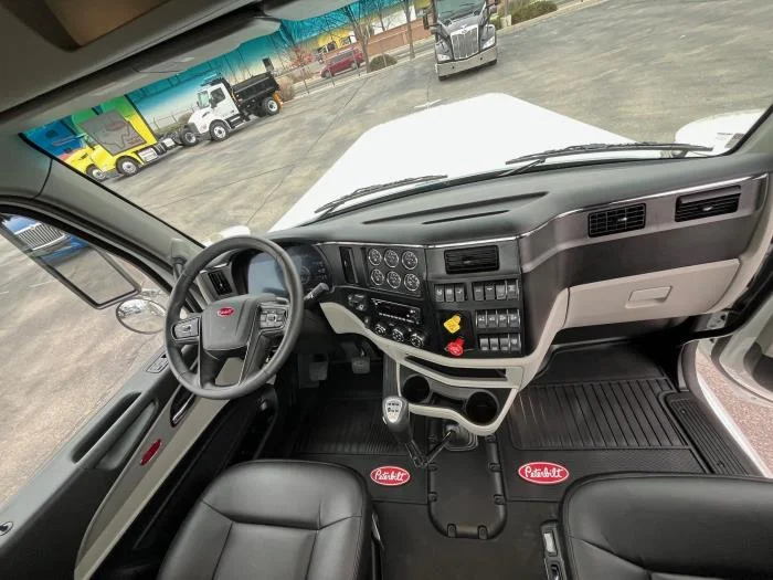 2027 Peterbilt 589 in Albuquerque, NM — photo 29