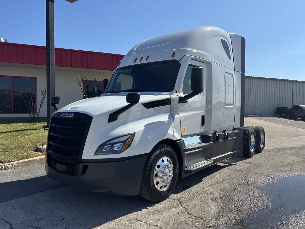 2024 Freightliner Cascadia in Dallas, TX