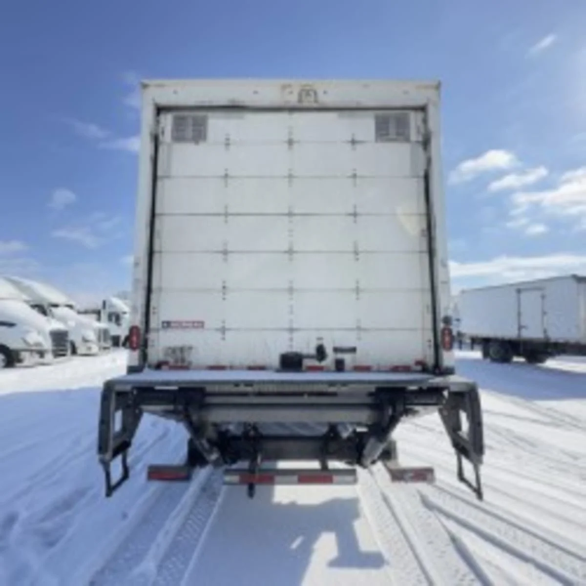 2022 International MV - image 5