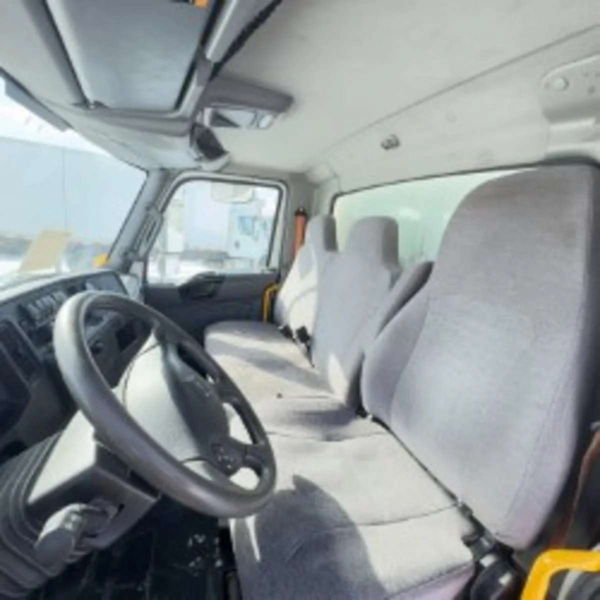 2022 International MV - image 7