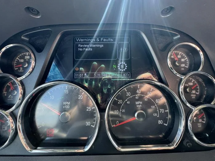 2022 Peterbilt 579 - image 19