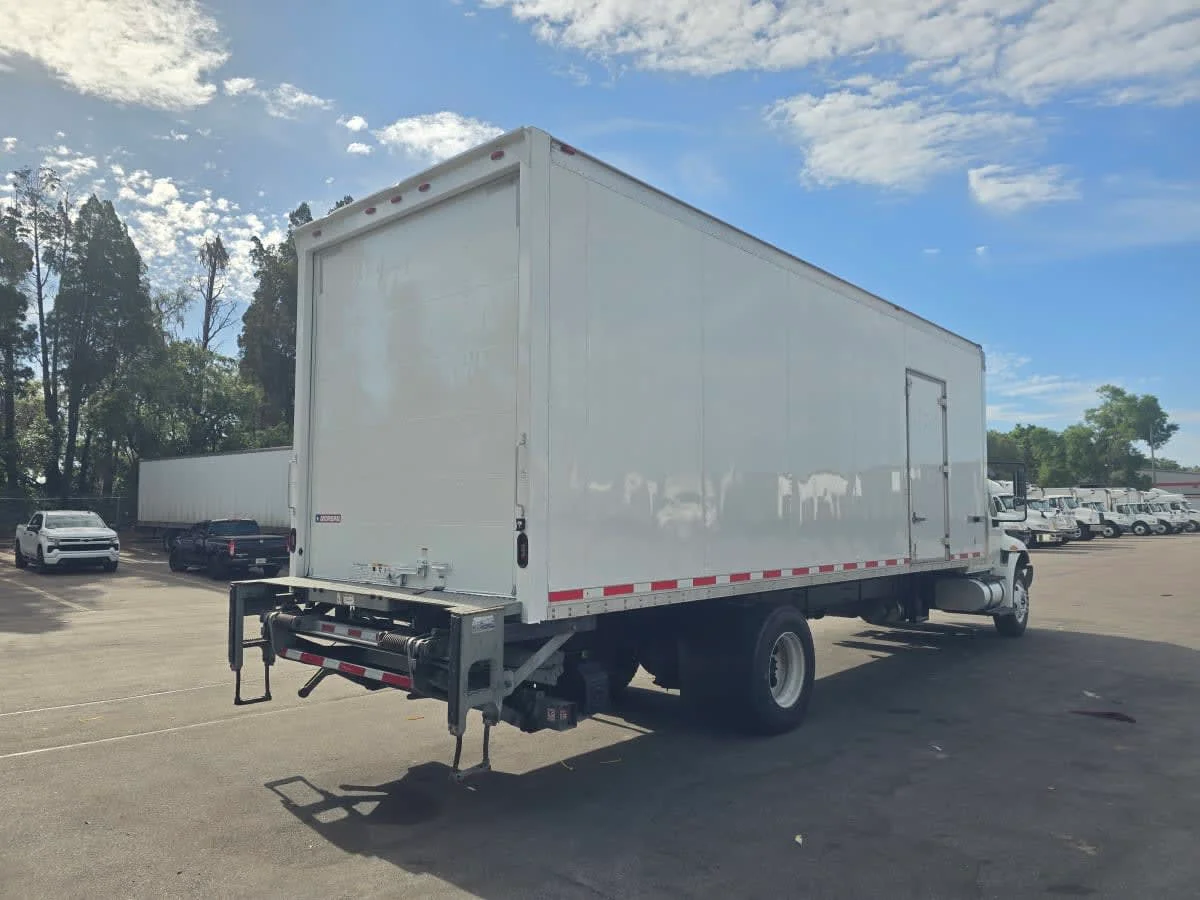 2018 International 4300 in Tampa, FL — photo 4
