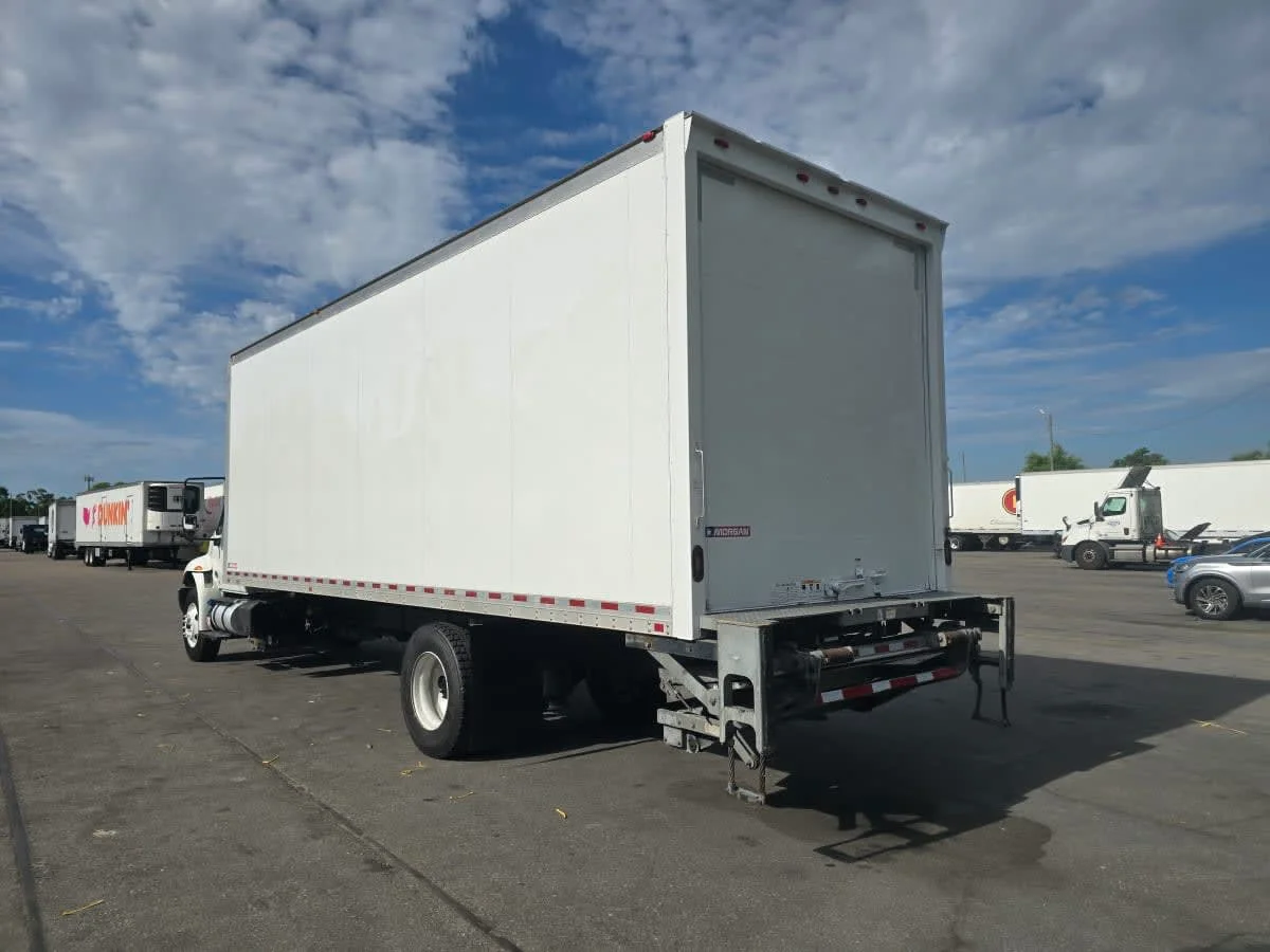 2018 International 4300 in Tampa, FL — photo 6