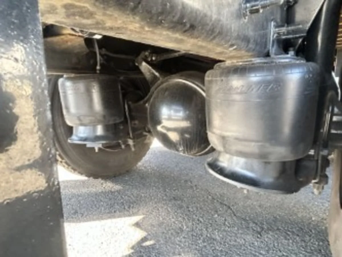 2018 Freightliner M2 106 - image 14