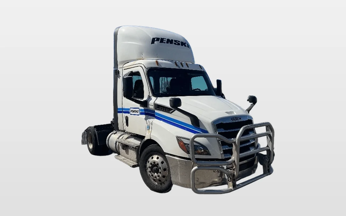 2020 Freightliner Cascadia - image 1