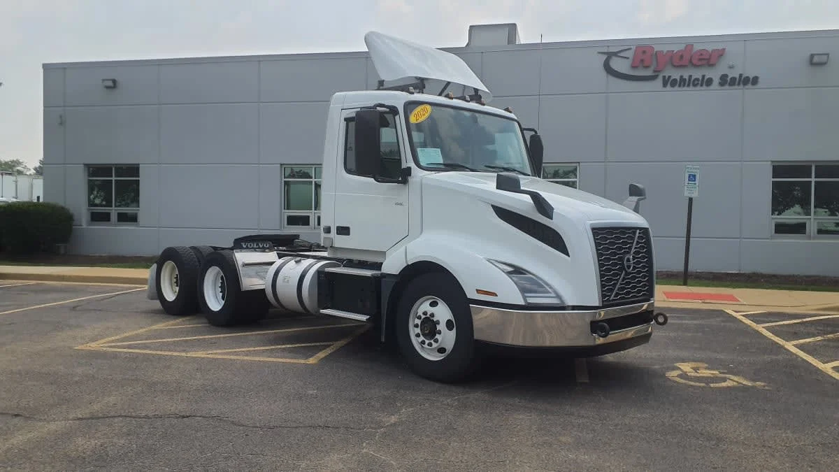 2020 Volvo in Bolingbrook, IL — photo 3