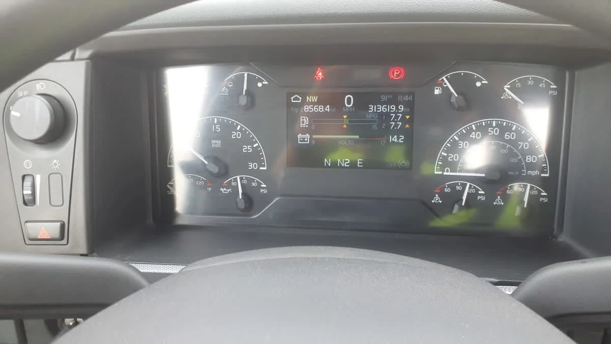 2020 Volvo in Bolingbrook, IL — photo 9