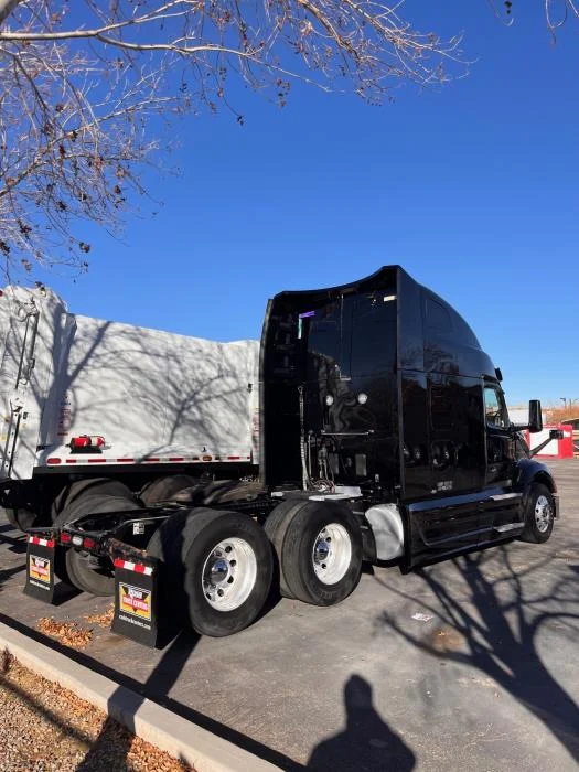 2023 Peterbilt 579 in Albuquerque, NM — photo 6