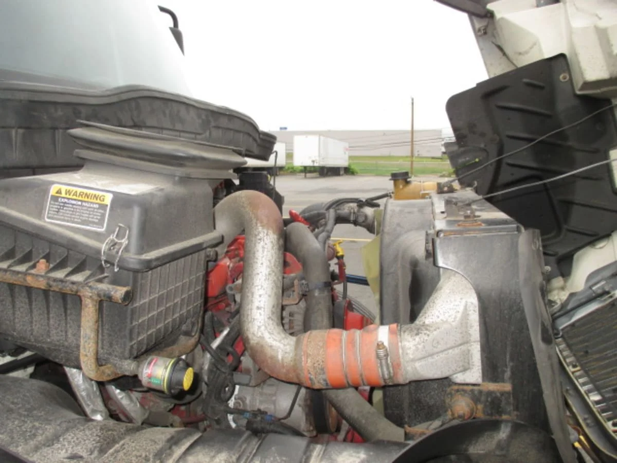 2019 International 4300 - image 10