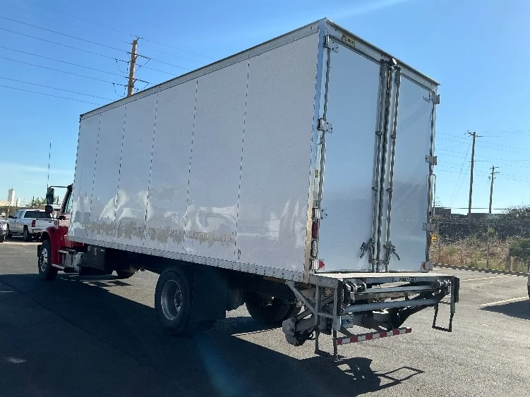 2022 Freightliner eM2 in Denver, CO — photo 6
