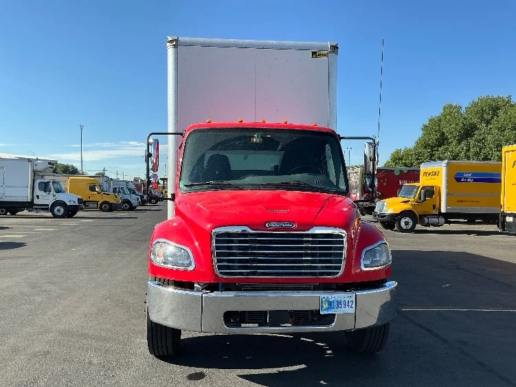 2022 Freightliner eM2 in Denver, CO — photo 2