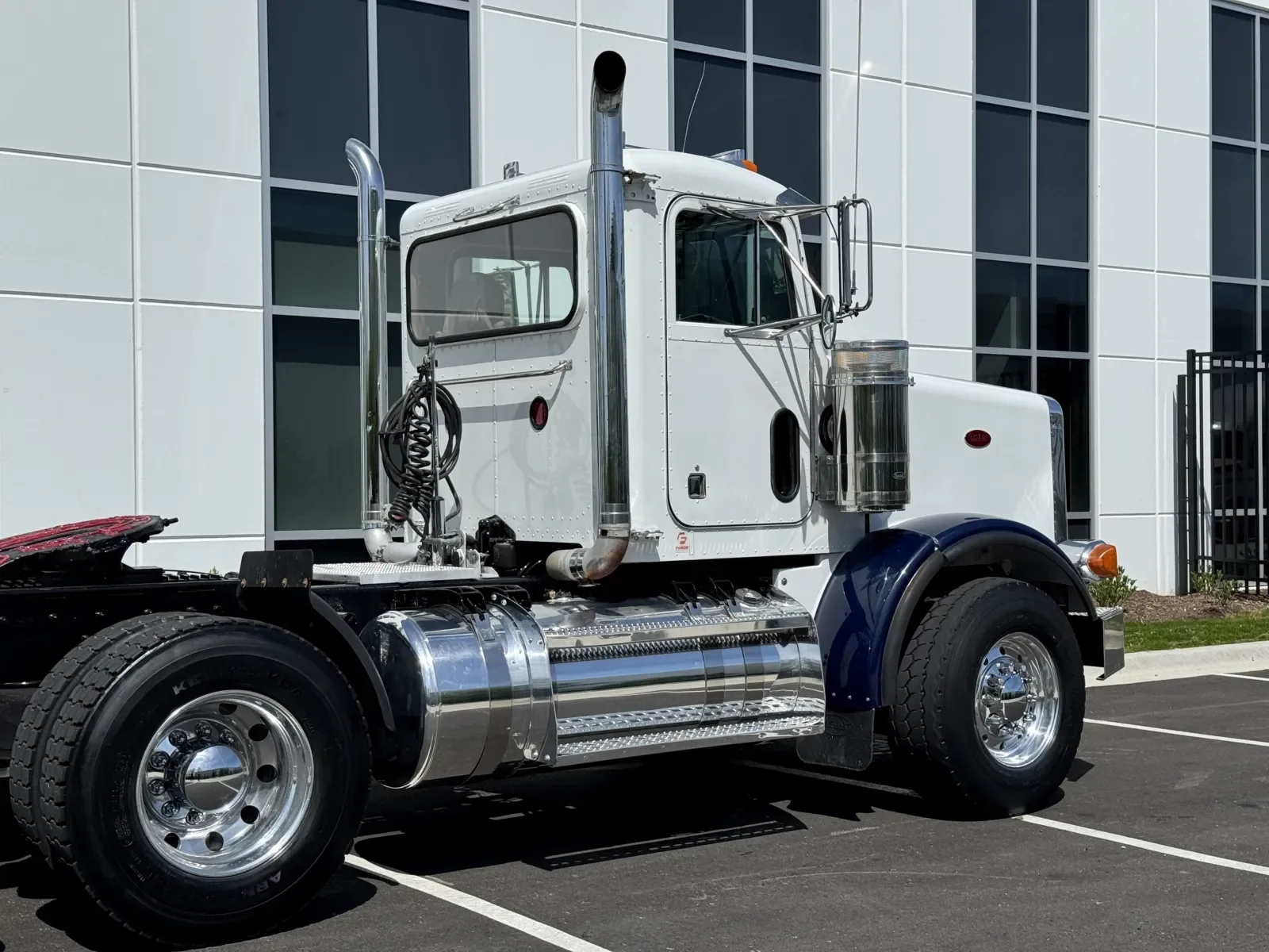 2001 Peterbilt in New Lenox, IL — photo 7