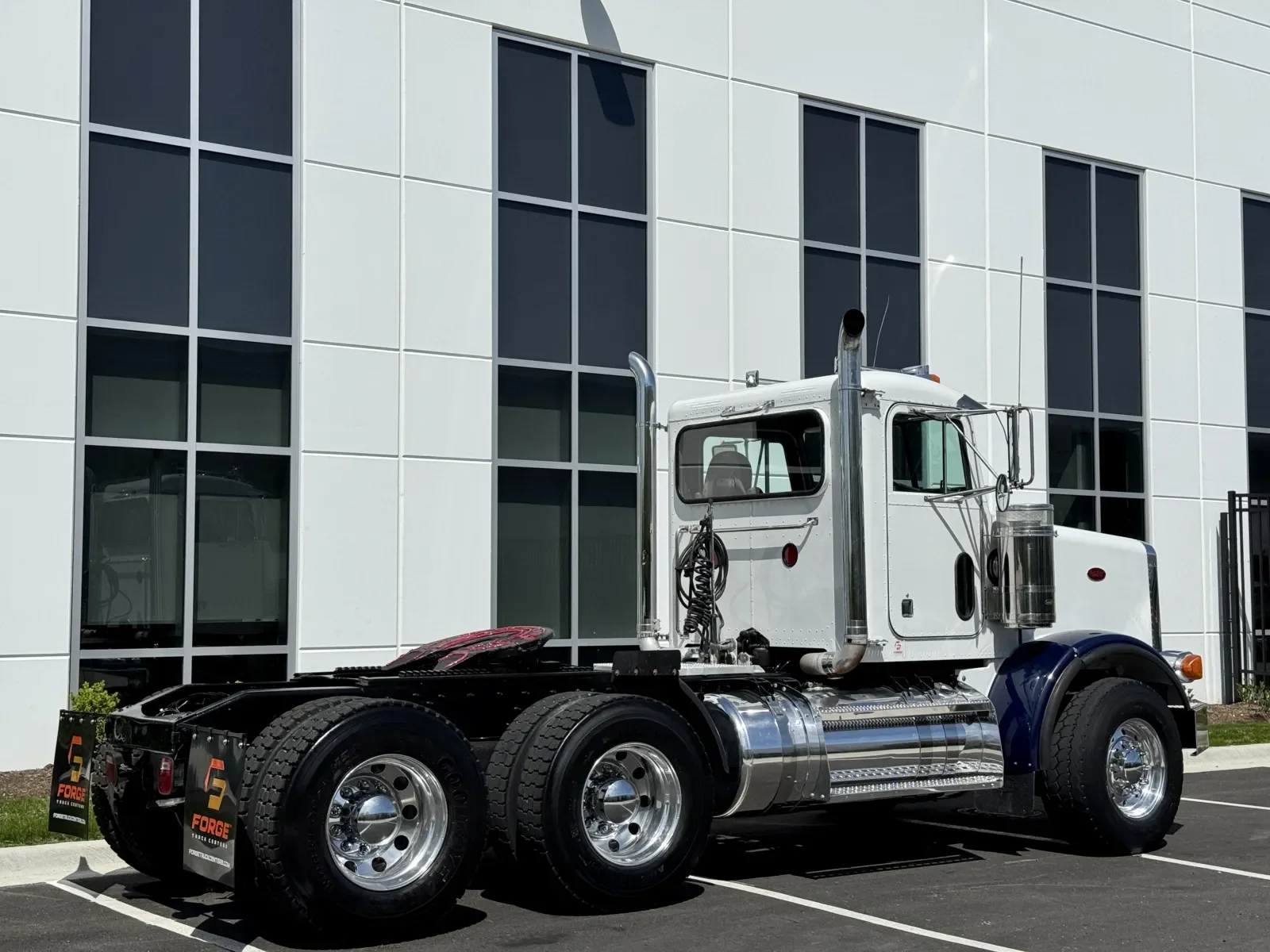2001 Peterbilt in New Lenox, IL — photo 5