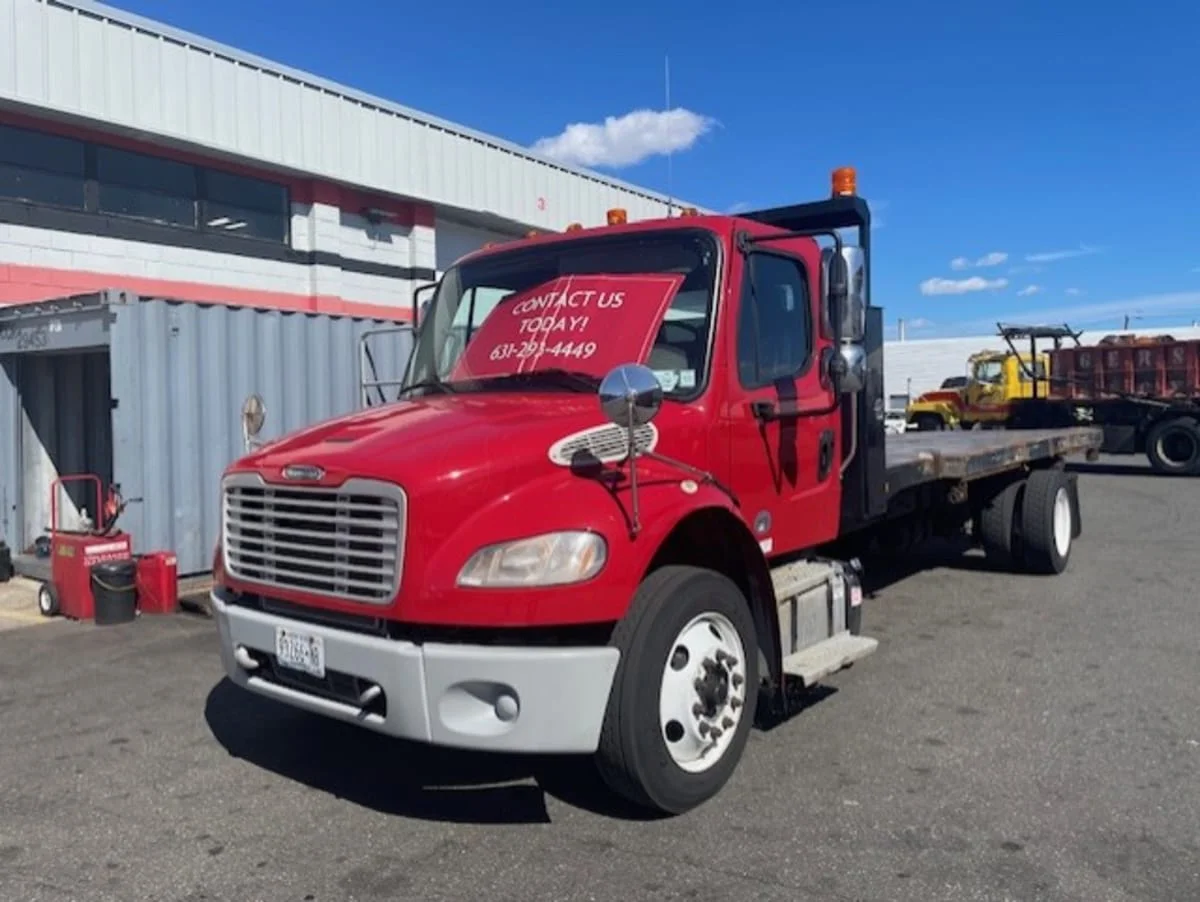 2018 Freightliner M2 106 in Farmingdale, NY