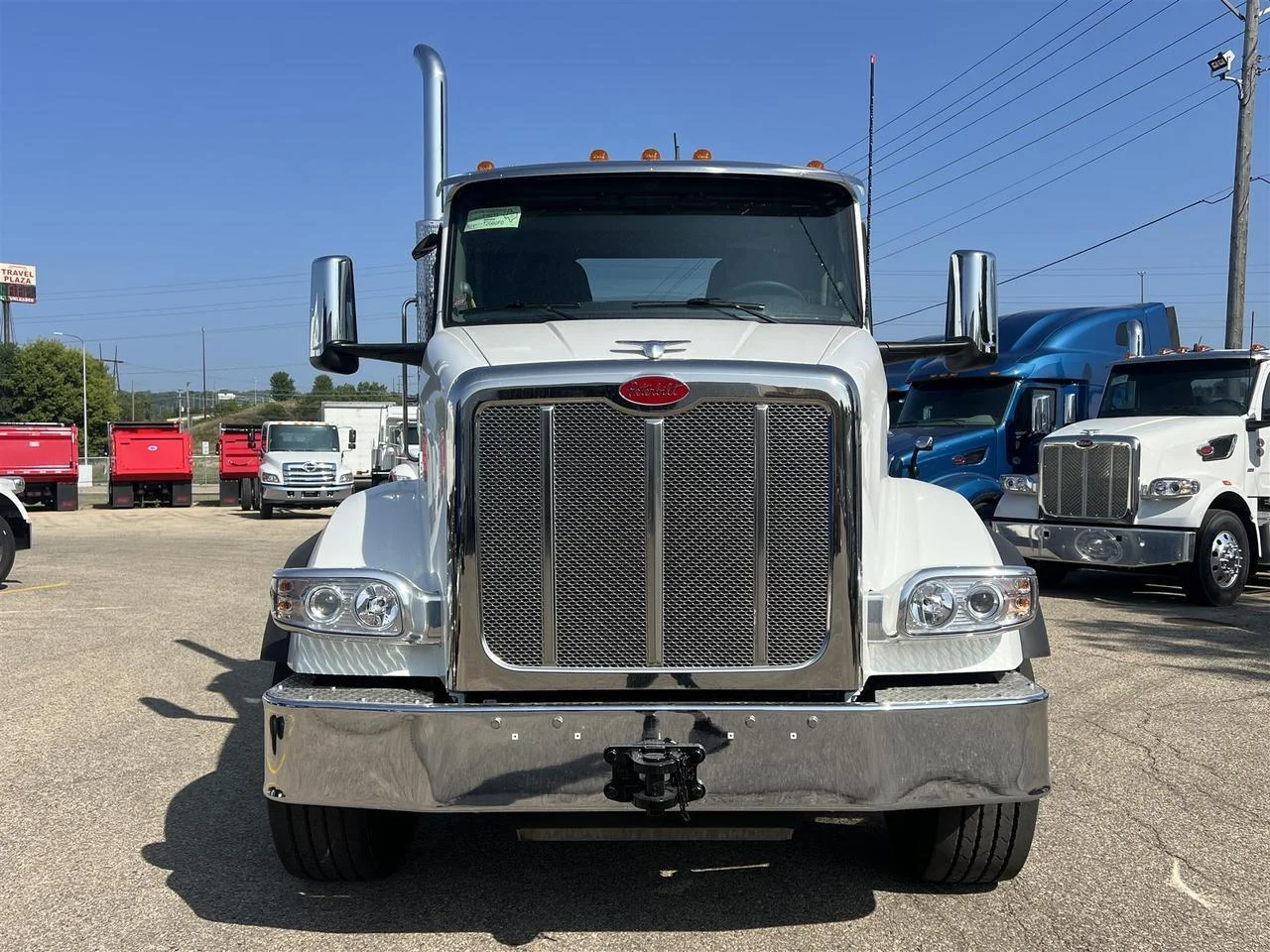 2027 Peterbilt 567