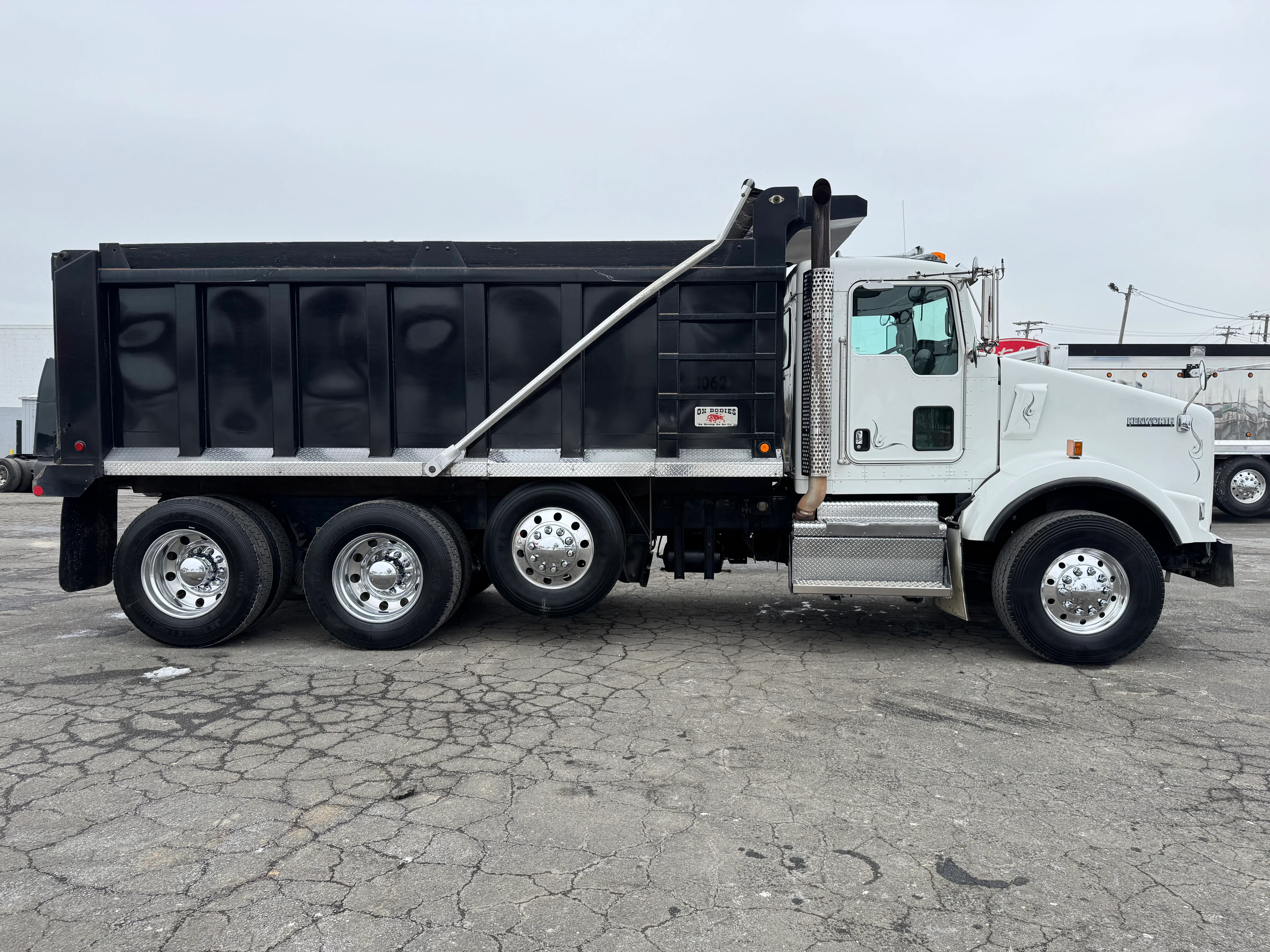 2021 Kenworth T800 - image 12