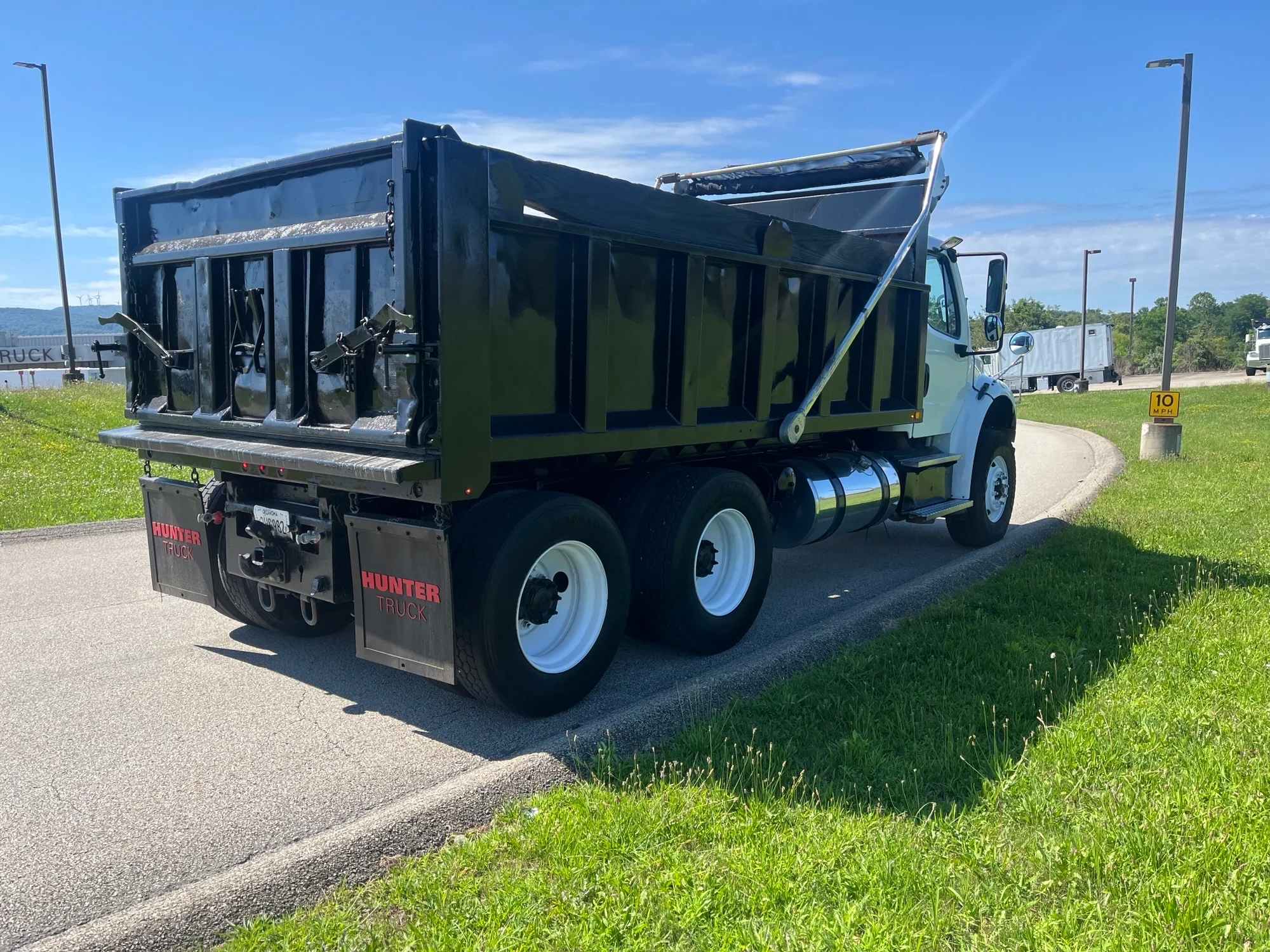 2015 Freightliner M2 106 in Uniontown, PA — photo 4